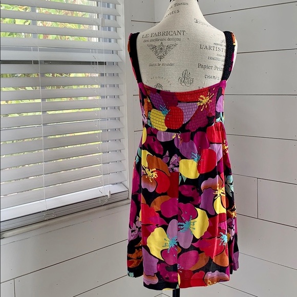 Dress - Picture 2 of 4